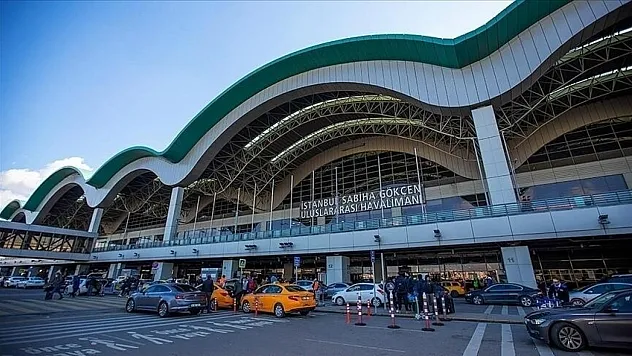 Sabiha Gökçen'de uçuş rekoru kırıldı