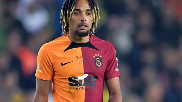 Sacha Boey ezeli rakibe gidiyor