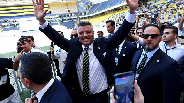 Sadettin Saran'a kongre üyelerinden destek