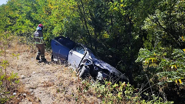 Safranbolu'da otomobil şarampole uçtu: 3 yaralı