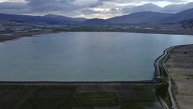 Sağanak nedeniyle tarım arazileri su altında kaldı