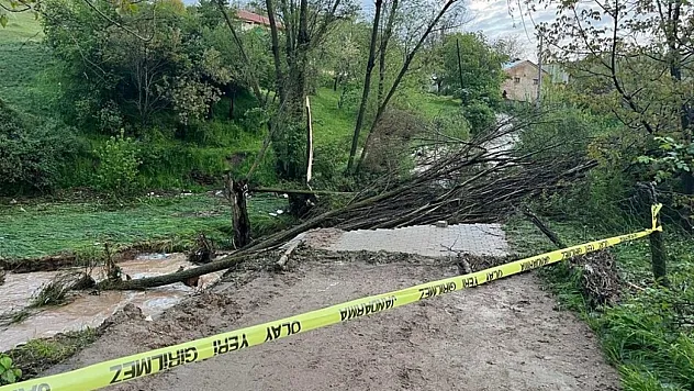 Sağanak yağış birçok ilde hayatı felç etti