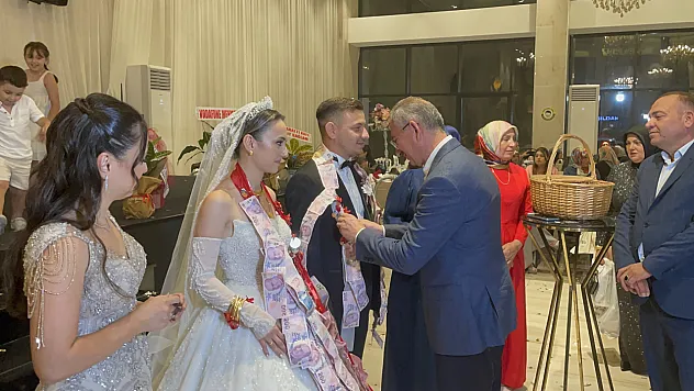 Sağlam ve Uzun Ailelerinin Mutlu Günü