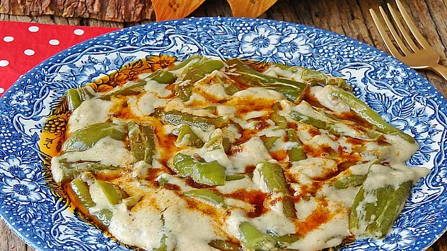 Sahur sofralarına 10 dakikalık lezzet: Sütlü biber kavurması tarifi