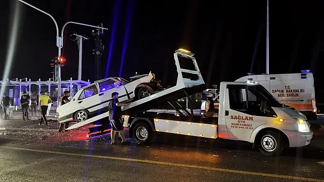 Sakarya'da duble yolda kaza: 3 yaralı