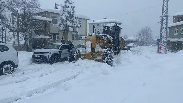 Salıpazarı'nda ekipler her daim sahada