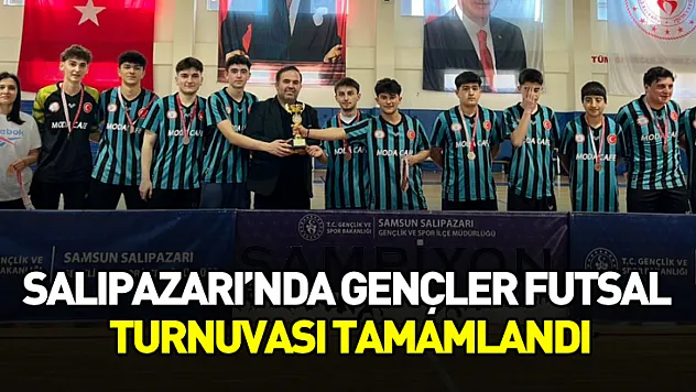 Salıpazarı'nda gençler futsal turnuvası tamamlandı
