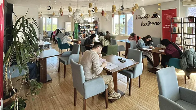 Salıpazarı'nda KPSS adaylarına 'Deneme Kulübü' desteği