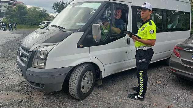 Salıpazarı'nda okul servislerine sıkı denetim
