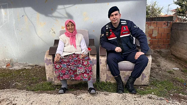 Salıpazarı'nda Şehit ve Gazi annelerine 8 Mart ziyareti