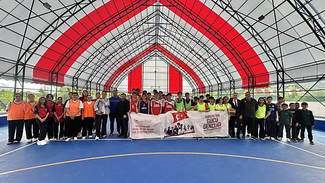 Salıpazarı'nda Yıldızlar Basketbol Turnuvası düzenlendi