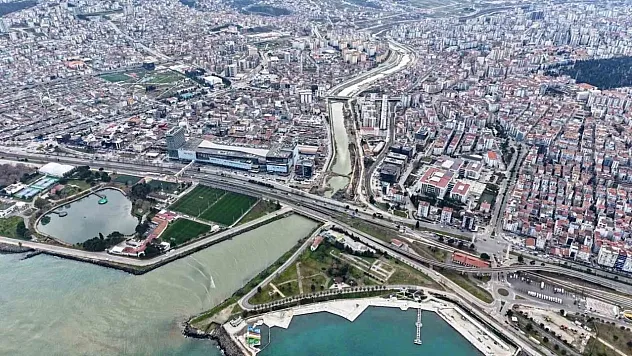 Samsun'a 9 ekskavatör desteği: Taşkınla mücadele güçlendi