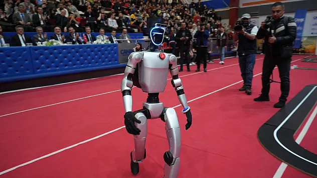 Samsun'da 258 robot kıyasıya yarıştı