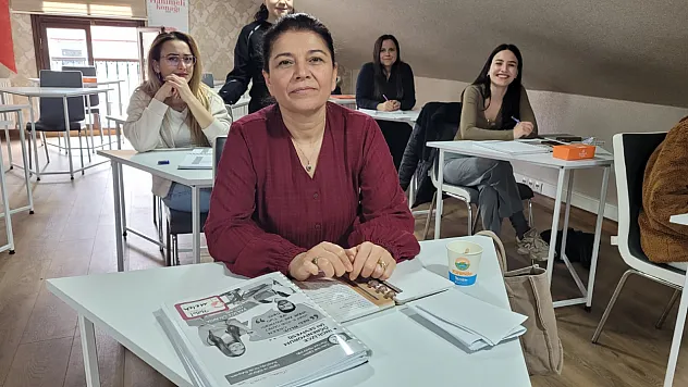 Samsun'da 48 yaşındaki Fatma Çelebi yeniden öğrenci oldu