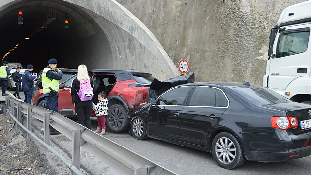 Samsun'da 6 aracın karıştığı kazada bir kişi yaralandı