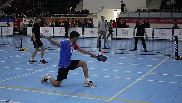 Samsun'da 670 sporcu Pickleball şampiyonasında buluştu