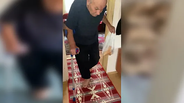 Samsun'da 76 yaşındaki engelli adamdan yardım çağrısı: 'Artık kendi ihtiyaçlarımı karşılayamıyorum'