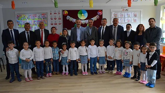 Samsun'da anlamlı vefa : Eşi adına ana sınıfını yeniledi