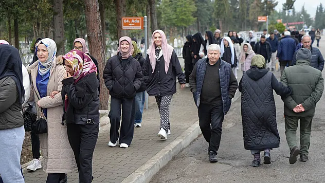 Samsun'da arefe gününde mezarlıklar doldu taştı