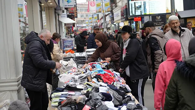 Samsun'da bayram yoğunluğu: Vatandaş çarşıya akın etti