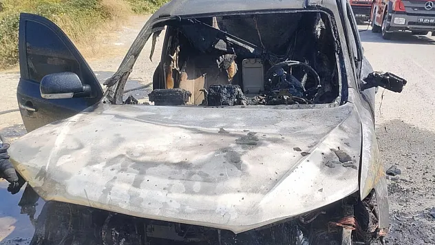Samsun'da bir otomobil alev alev yandı