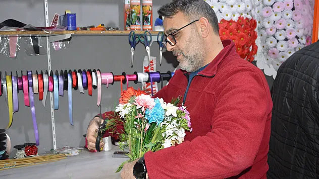 Samsun'da çiçekçiler talebe yetişemiyor
