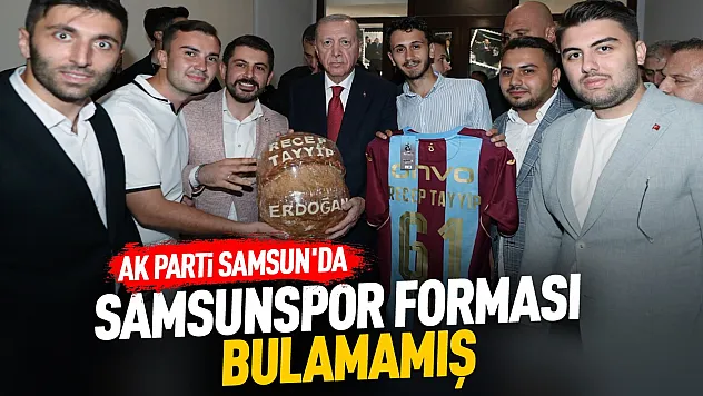 Samsun'da Cumhurbaşkanı Erdoğan'a Trabzonspor forması hediye edildi