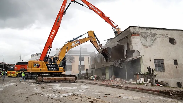 Samsun'da dev dönüşüm başladı: İlkadım'da ilk kazma vuruldu!