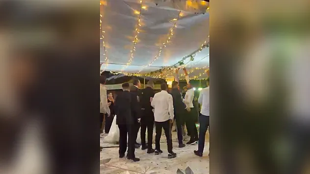 Samsun'da düğünde tente davetlilerin üzerine çöktü