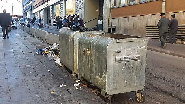 Samsun'da evlilik dışı doğurduğu bebeğini çöpe attığını iddia eden kadın tutuklandı