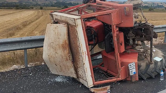 Samsun'da Feci kaza : traktör ile otomobil çarpıştı