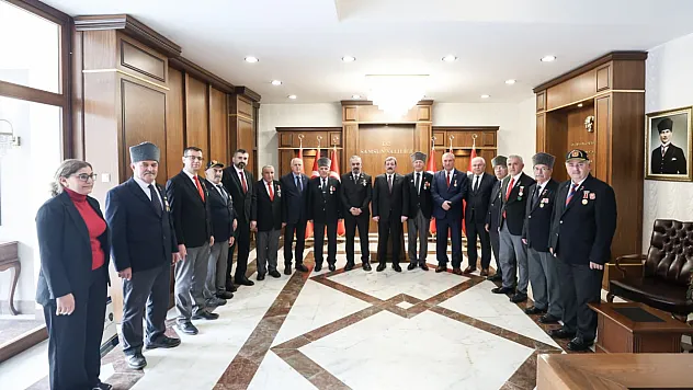 Samsun'da gazilerden Vali Tavlı'ya 18 Mart ziyareti