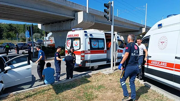 Samsun'da iki otomobil çarpıştı:4 yaralı