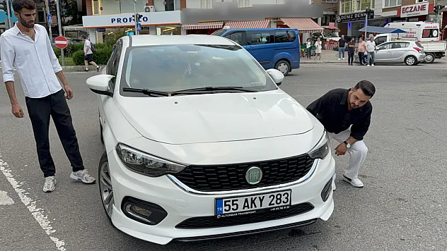 Samsun'da Kavşakta kaza otomobilin çarptığı 2 kadın hastaneye kaldırıldı