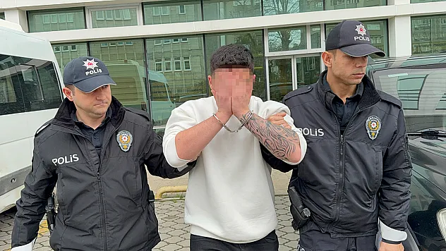 Samsun'da küfürleşme kanlı bitti: Bir kişiyi bıçaklayan zanlı tutuklandı