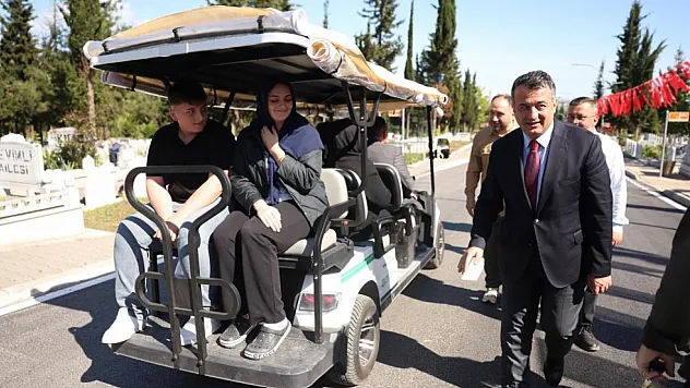 Samsun'da mezarlıklar bayrama hazır