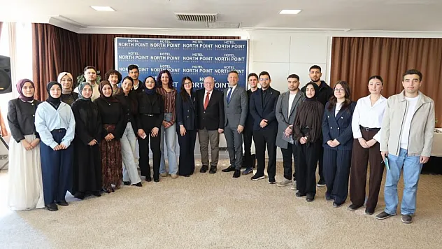 Samsun'da geleceğin liderleri masada!