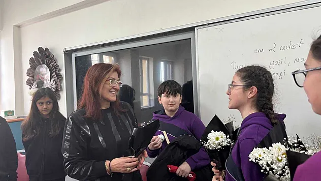 Samsun'da öğretmene şiddete papatyalı dur dediler!