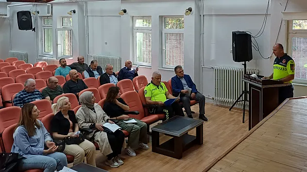 Samsun'da Okul Servis Sürücülerine Seminer Verildi