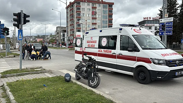 Samsun'da otomobil ile motosiklet çarpıştı : 1 yaralı