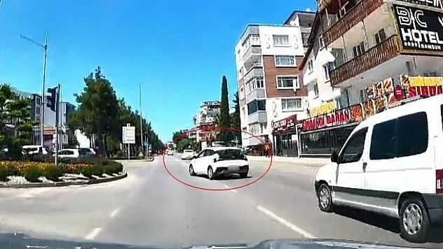 Samsun'da pes dedirten manevra! Kazaya davetiye çıkardı