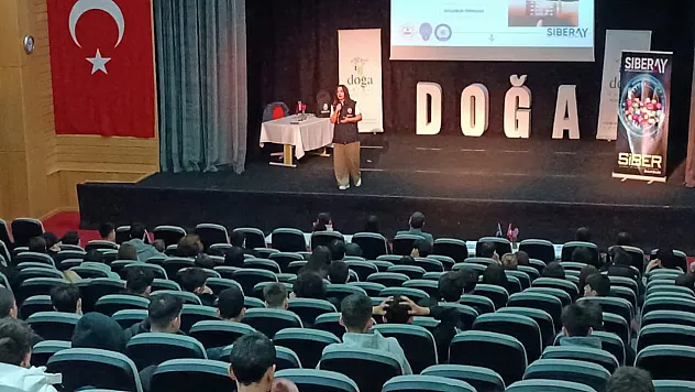 Samsun'da polisten öğrencilere siber farkındalık eğitimi