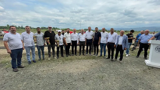 Samsun'da Rahvan At Yarışları Nefes Kesti