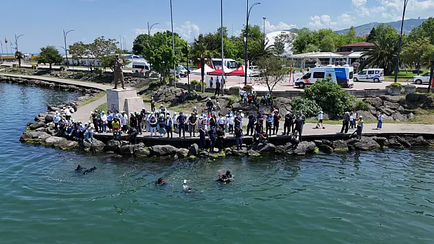 Samsun'da sahil ve deniz dibi temizliğiyle çevre farkındalığı oluşturuldu
