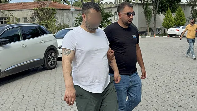 Samsun'da sokak ortasında tanımadığı kadını bıçaklayan saldırgan yakalandı