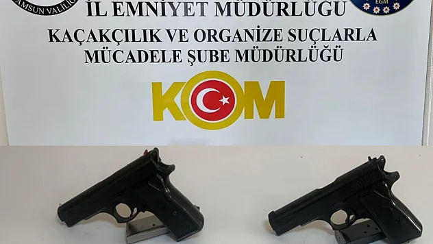 Samsun'da Şüphe Üzerine Durdurulan Araçtan Silah Çıktı