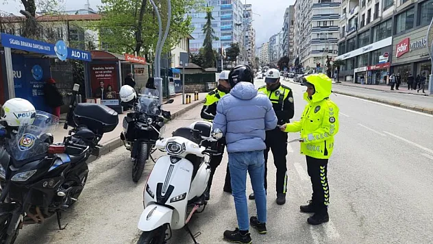Samsun'da trafik bilinci için okul önünde etkinlik