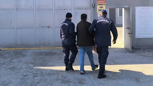 Samsun'da uyuşturucudan aranan şahısı jandarma yakaladı