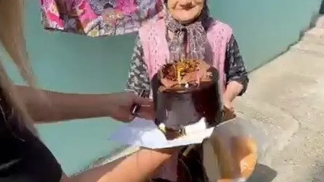 Samsun'da yaşlı vatandaşlara doğum günü sürprizi