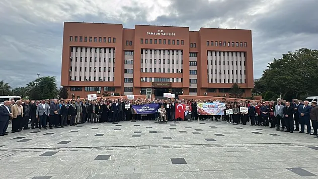 Samsun'da yaşlılar için anlamlı buluşma: Farkındalık yürüyüşü düzenlendi